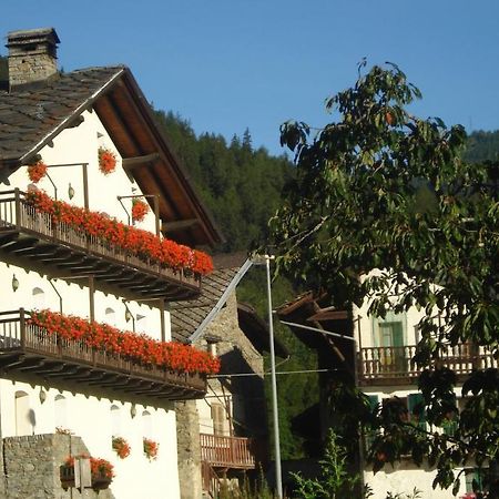 Affittacamere L'Abri Etroubles Exterior foto